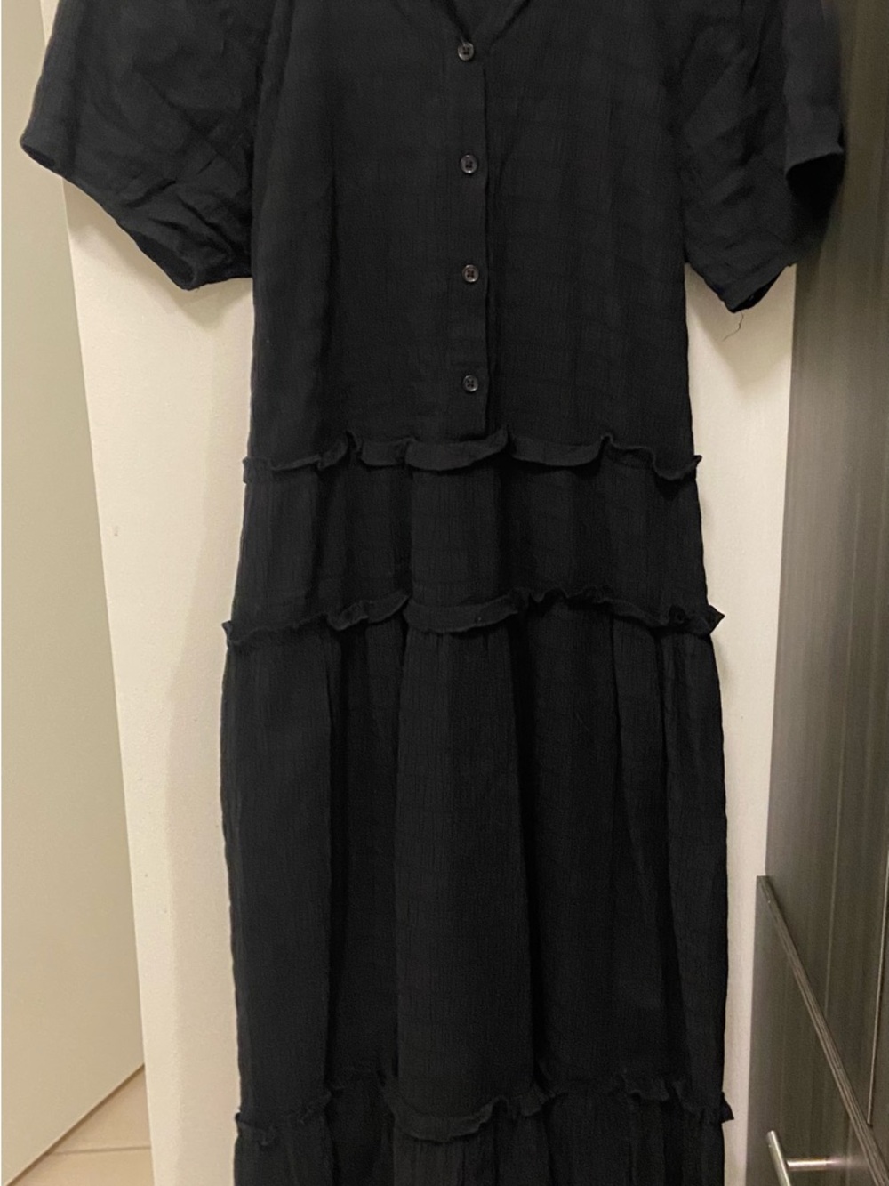 Who What Wear Black Tiered Button-Front Maxi Dress